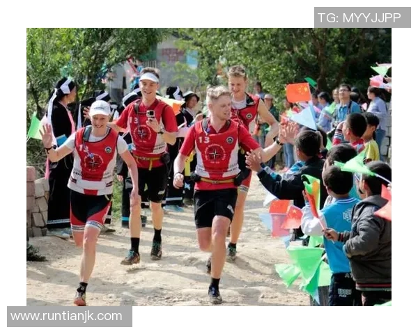 飞人跨界挑战极限运动展现足球场上的速度与激情